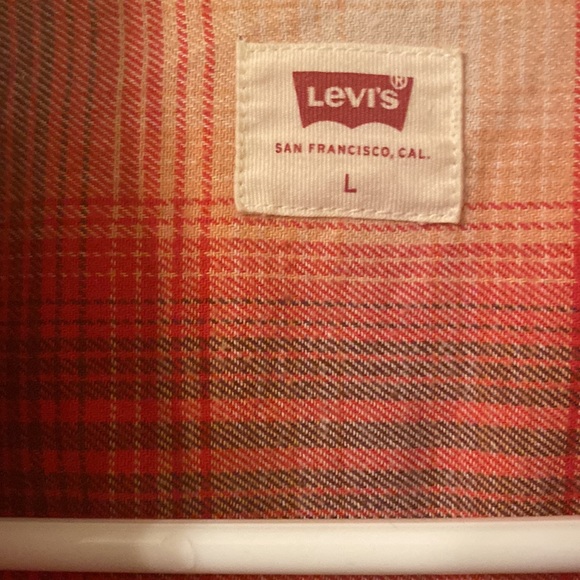 Women’s Flannel Size: L - Picture 2 of 6